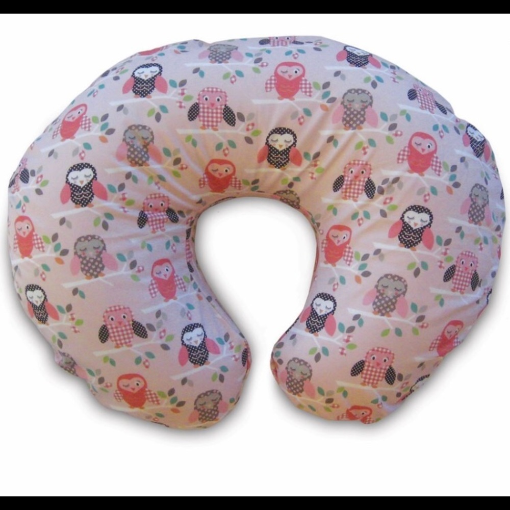 Boppy pillow with extra slip cover